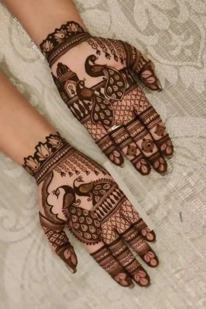 Peacock Circle Pattern 